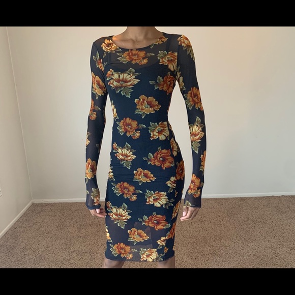 Long sleeved mesh floral dress - Picture 3 of 3